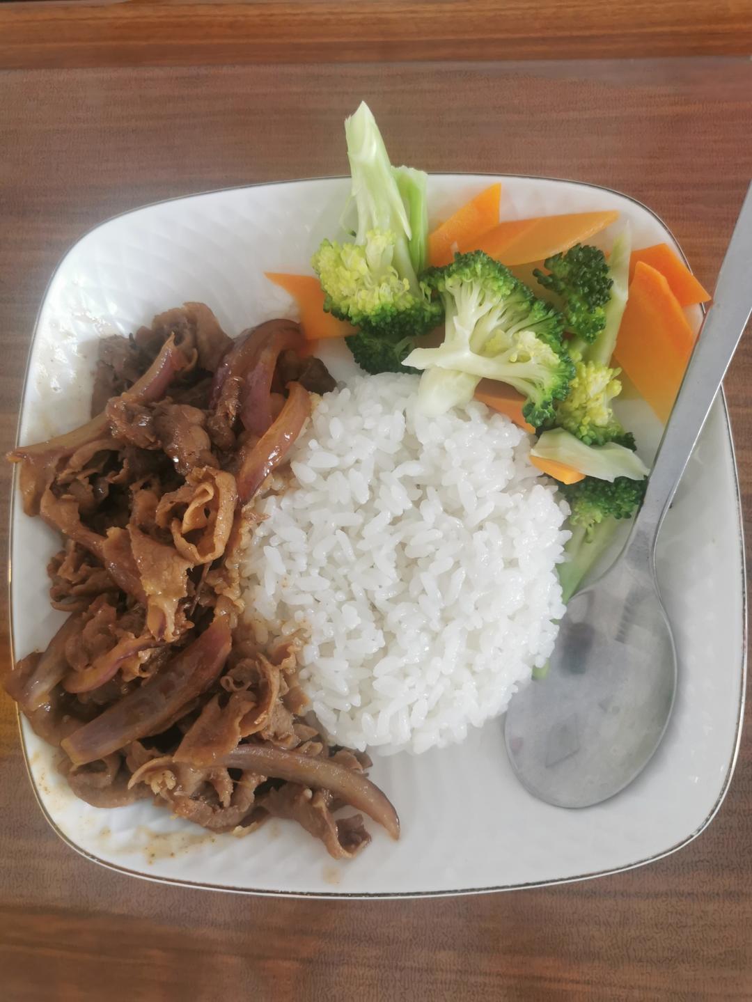 秒杀吉野家的牛肉饭