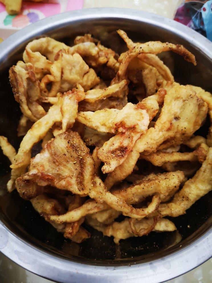 不用焯水，比饭店好吃的椒盐蘑菇，外酥里嫩