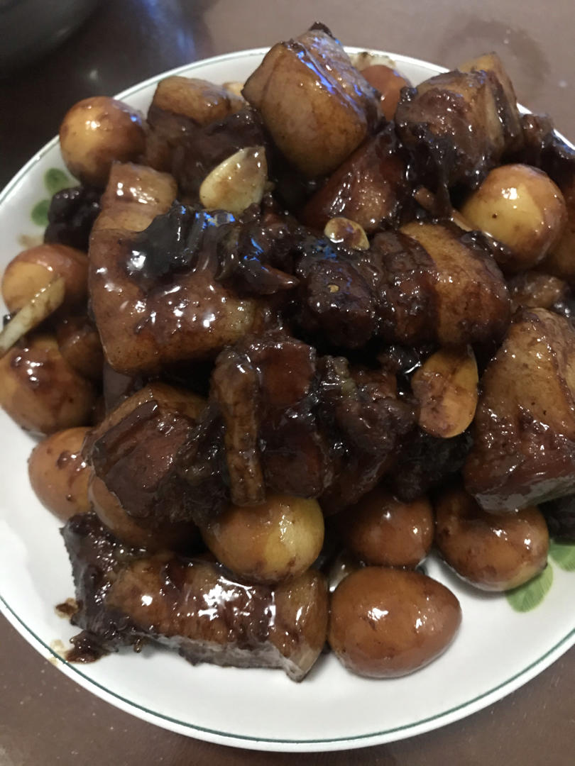 鹌鹑蛋红烧肉