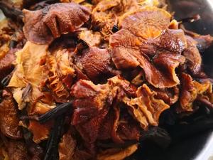 铁锅土鸡炖榛蘑的做法 步骤4