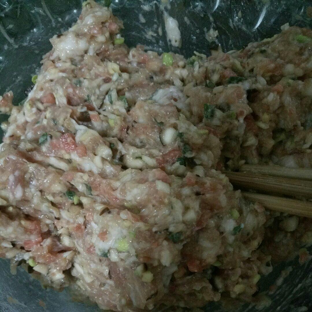 香菇猪肉胡萝卜饺子