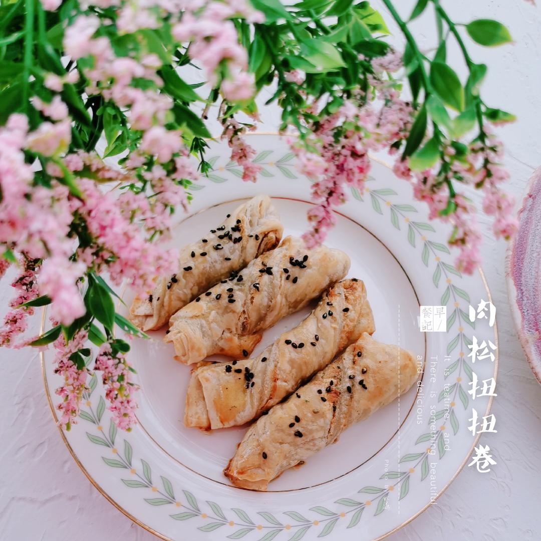 手抓饼美食—肉松扭扭卷的做法