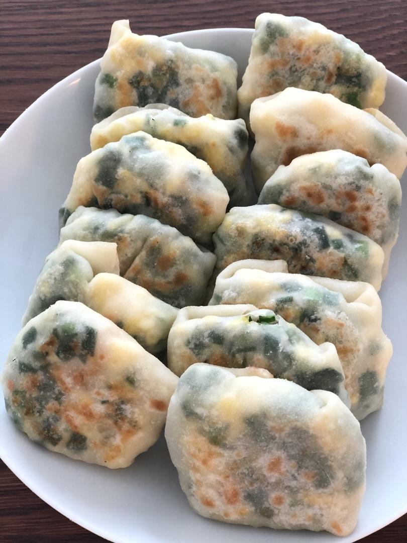 皮薄馅多的韭菜盒子