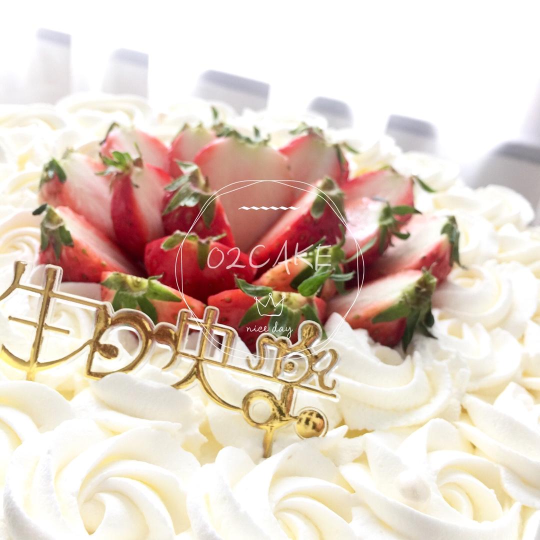 鲜奶蛋糕的各种简单装饰