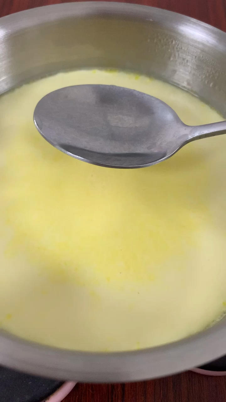 蒸鸡蛋，嫩到不行，简单。也是宝宝超爱的鸡蛋牛奶布丁