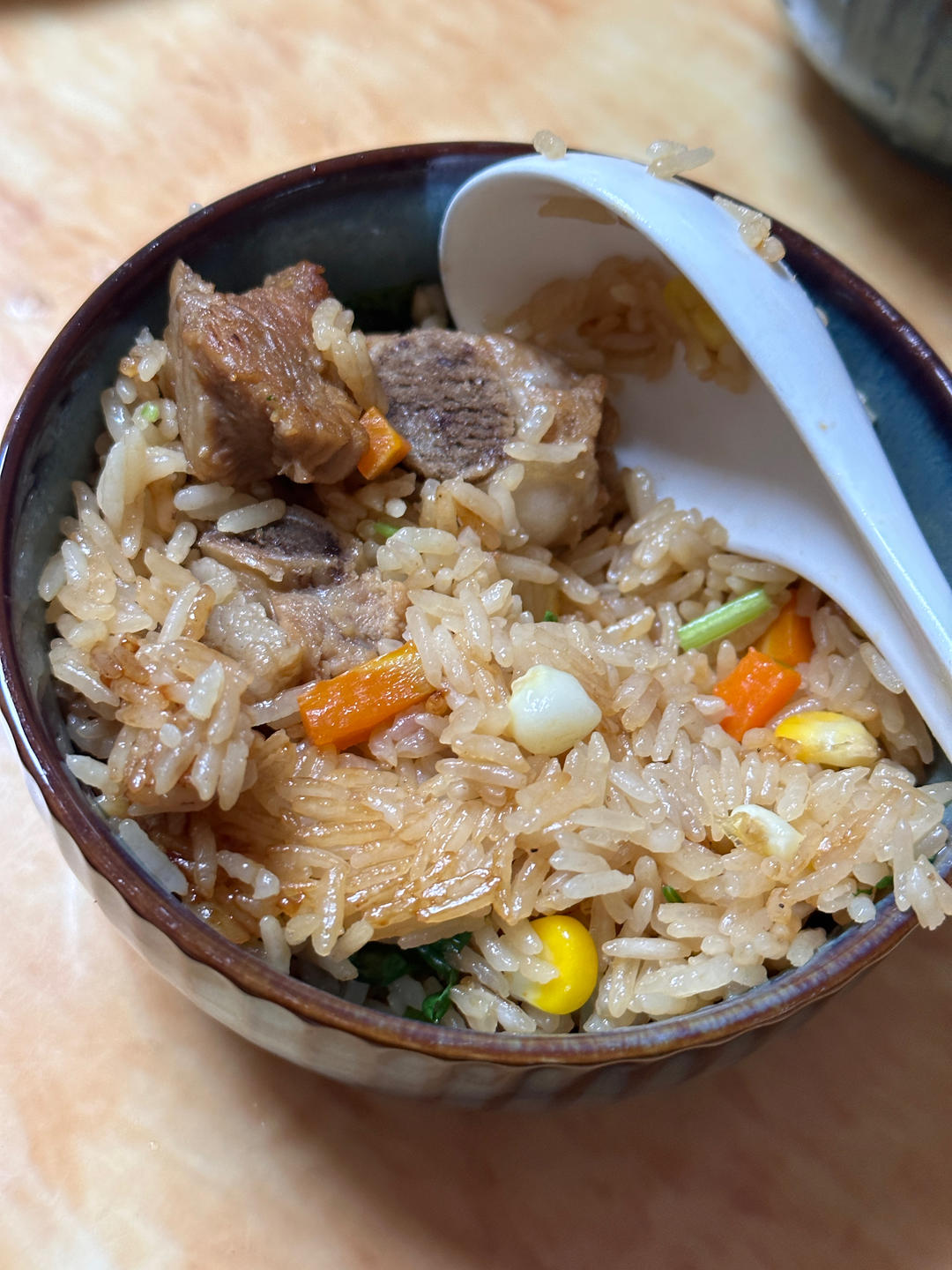 【排骨焖饭】