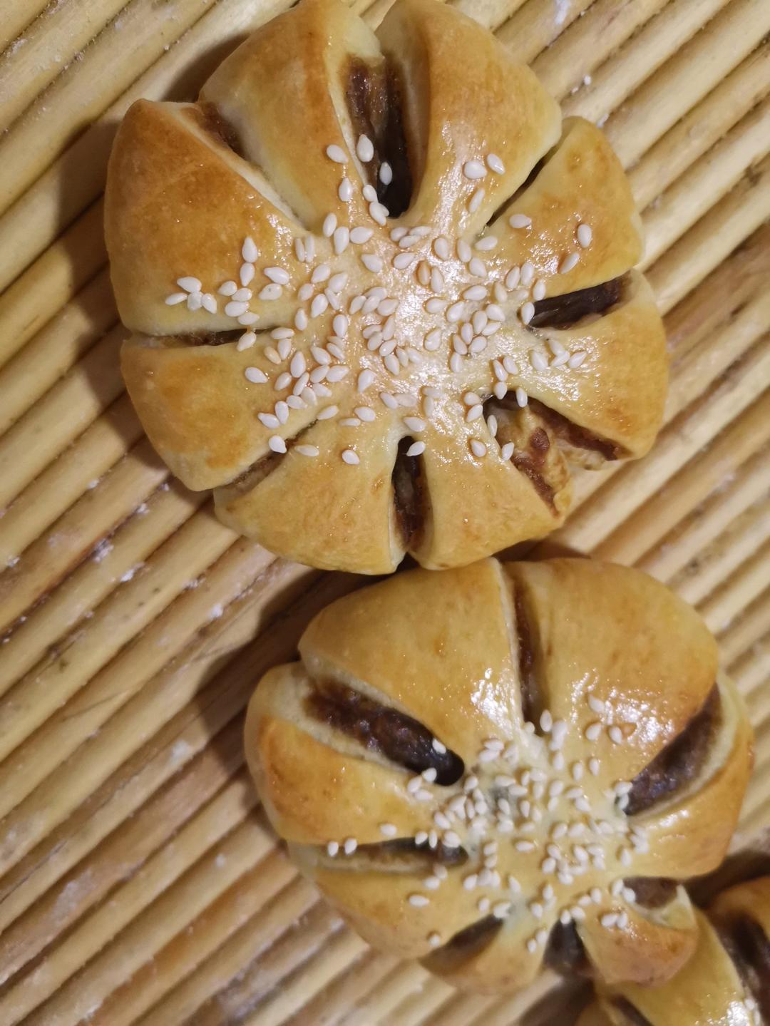 豆沙花朵面包（附红豆馅做法）