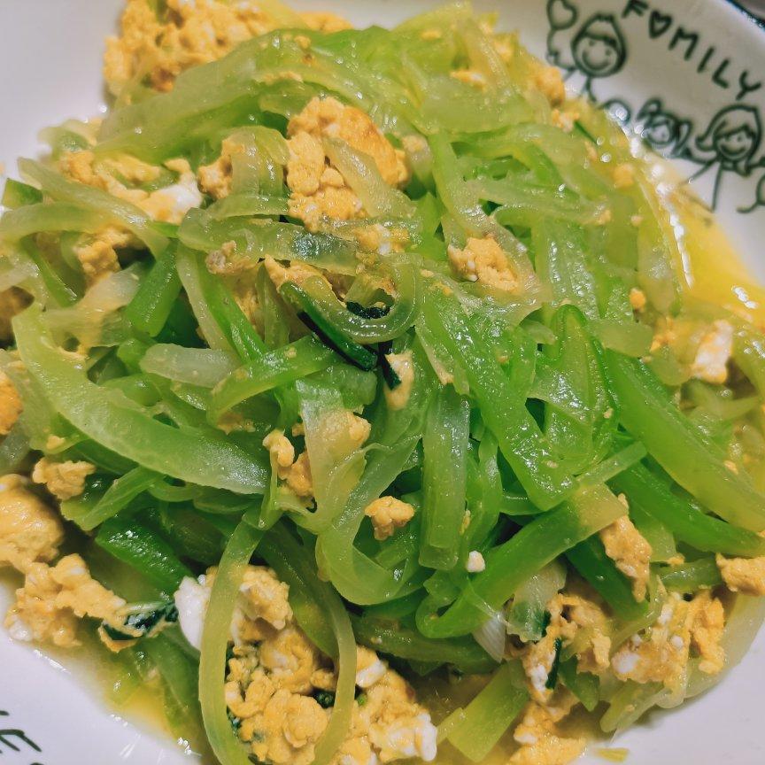 草鸡蛋炒莴笋丝