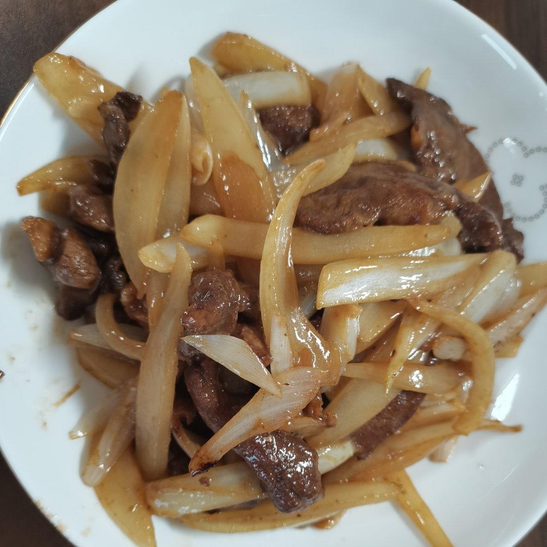 洋葱炒肉（宝宝爱吃）