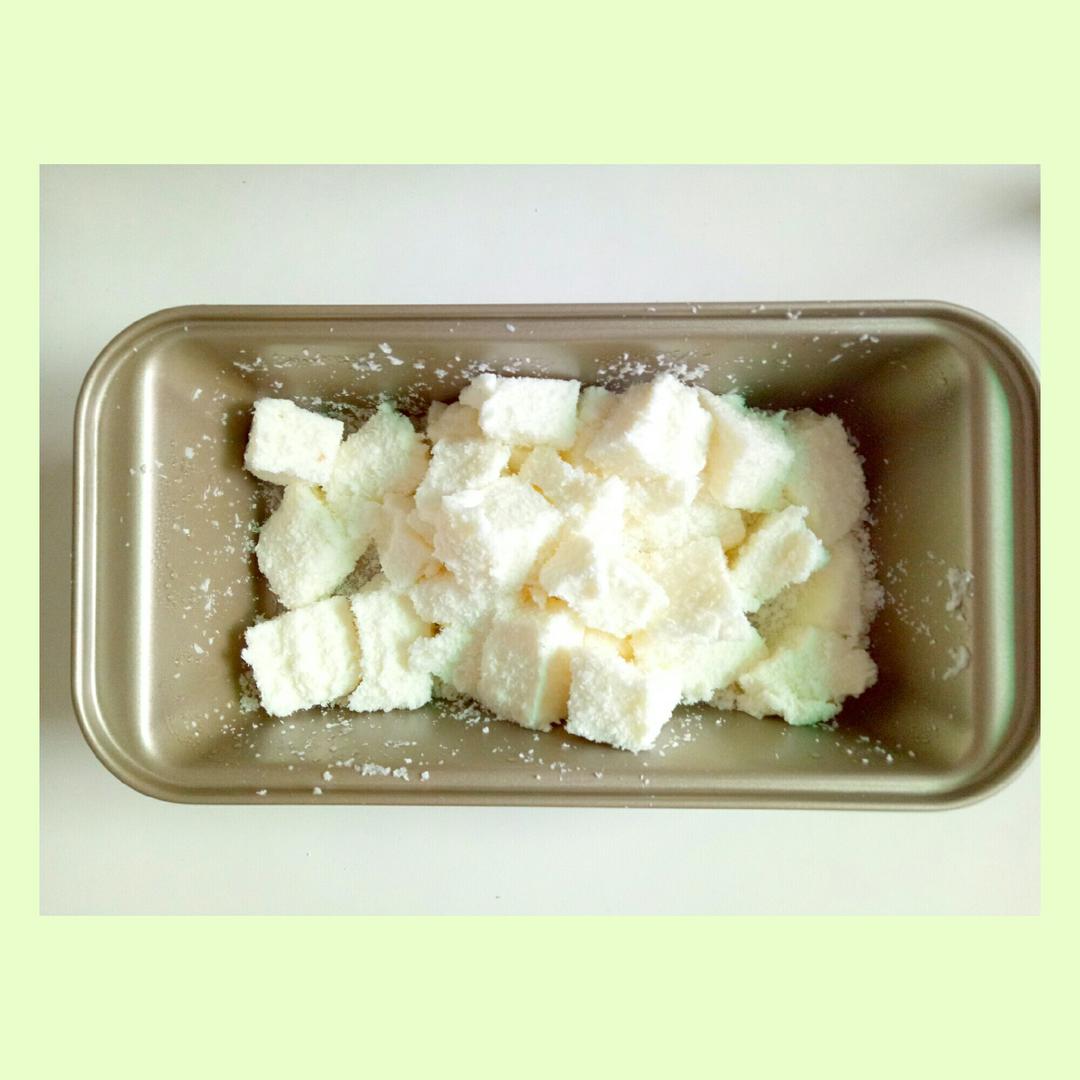 完胜85度C牛奶椰丝小方