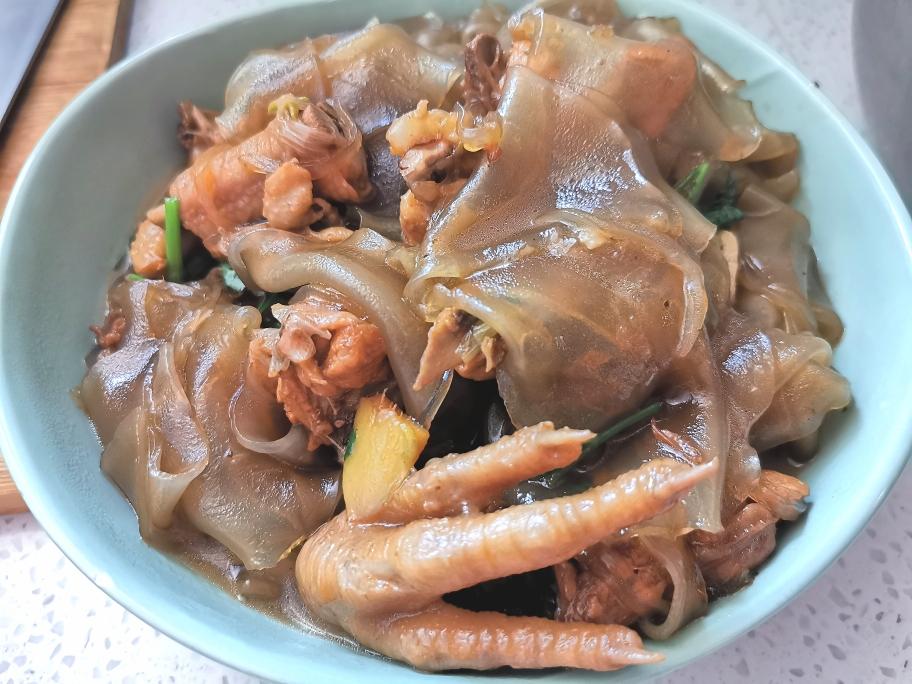 粉皮熬炒鸡