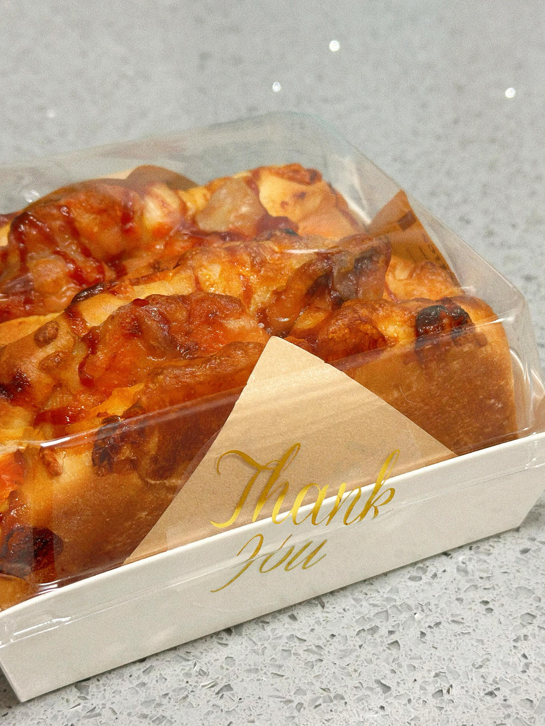 鲜嫩多汁的猪扒包一出炉就抢光好吃到舔手指