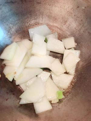 冬瓜大虾汤的做法 步骤3