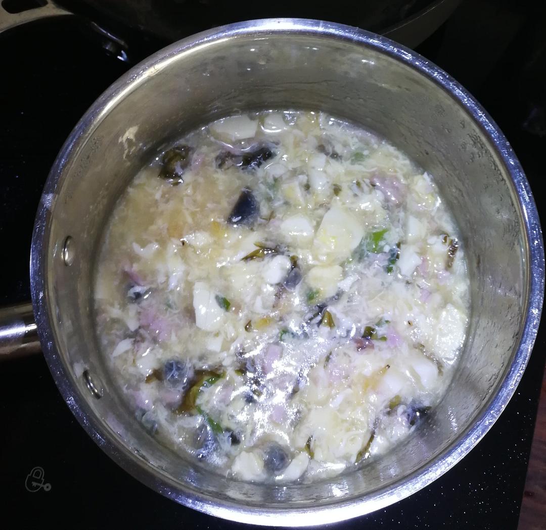 皮蛋豆腐羹