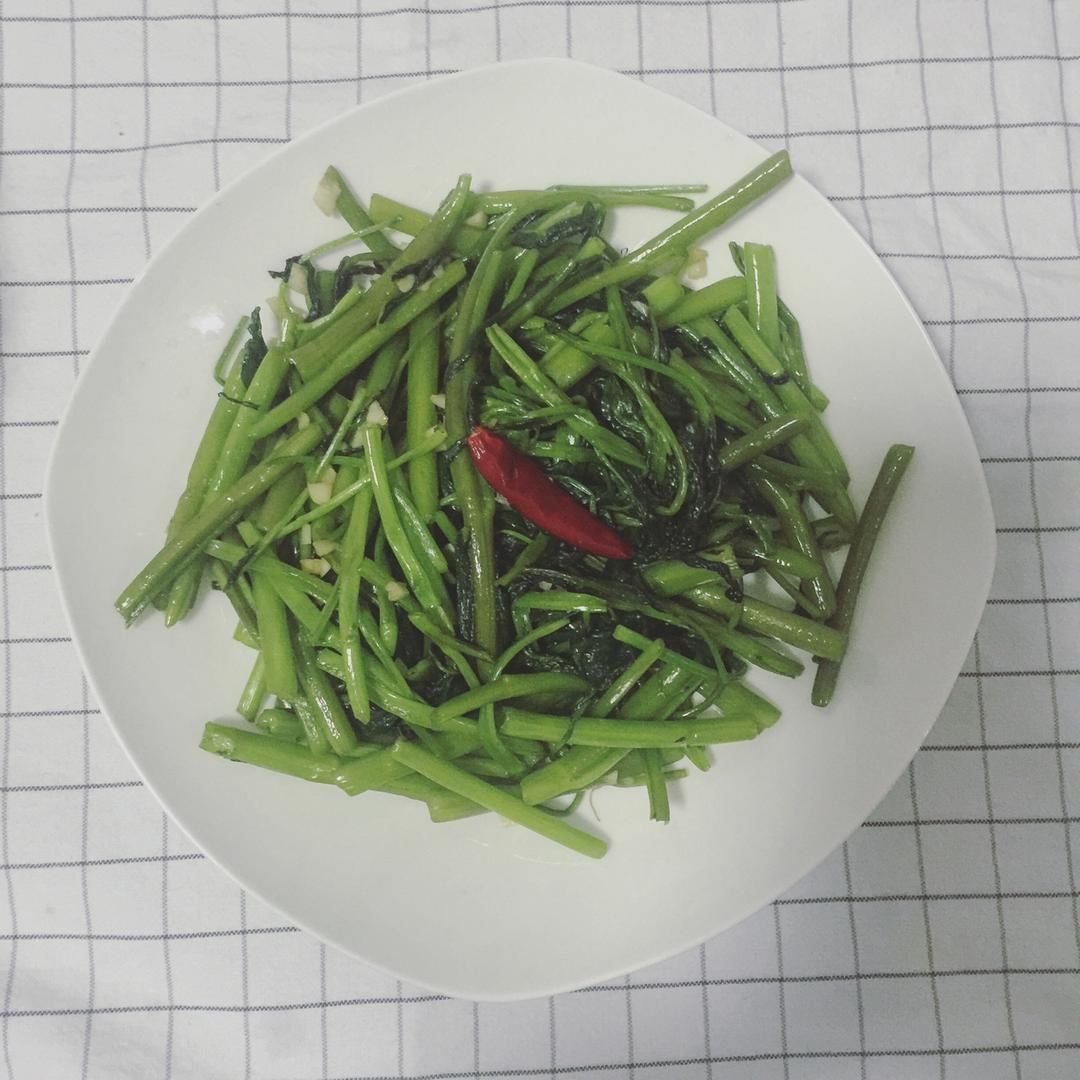 炝炒空心菜（不黑的秘密）