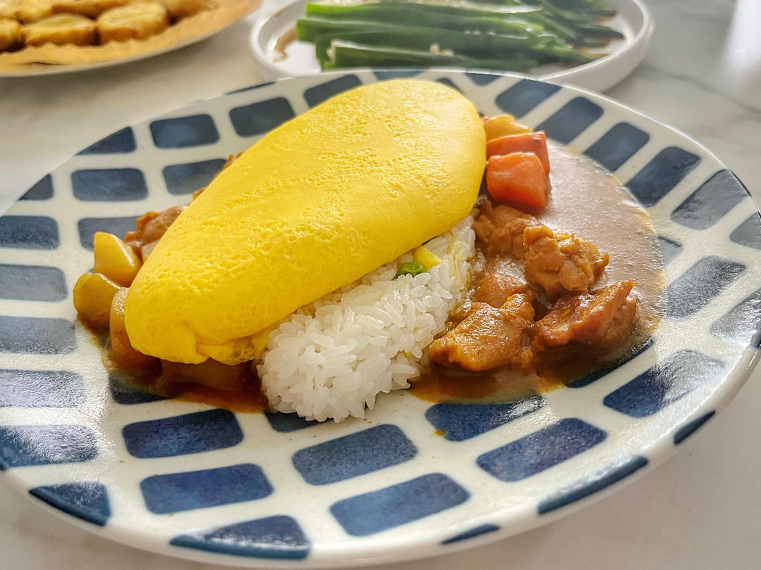 日式咖喱鸡蛋包饭
