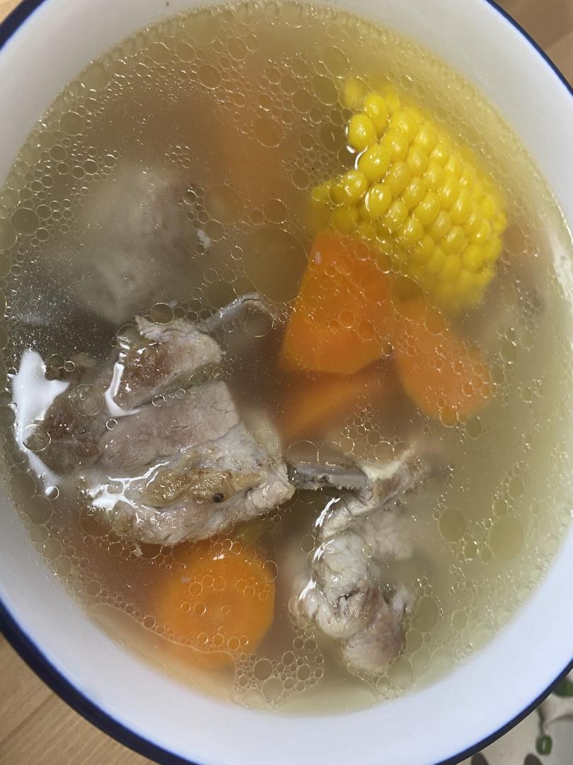 排骨玉米胡萝卜汤