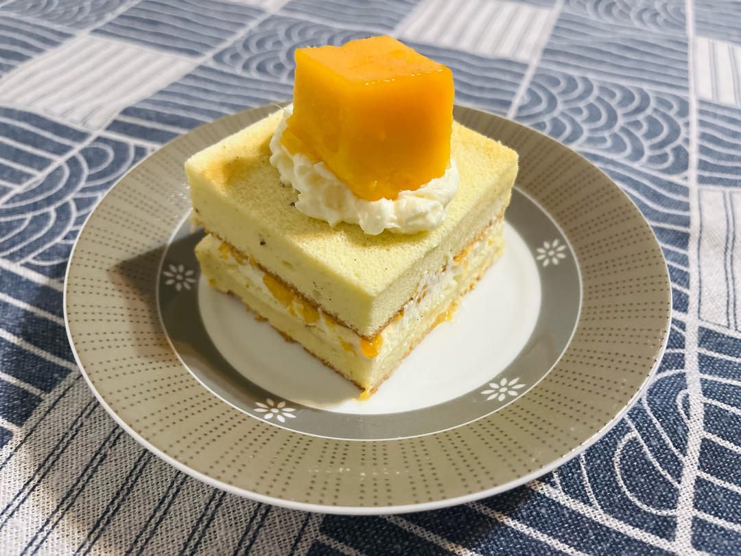 夏日小甜点:姑娘果奶油切片蛋糕