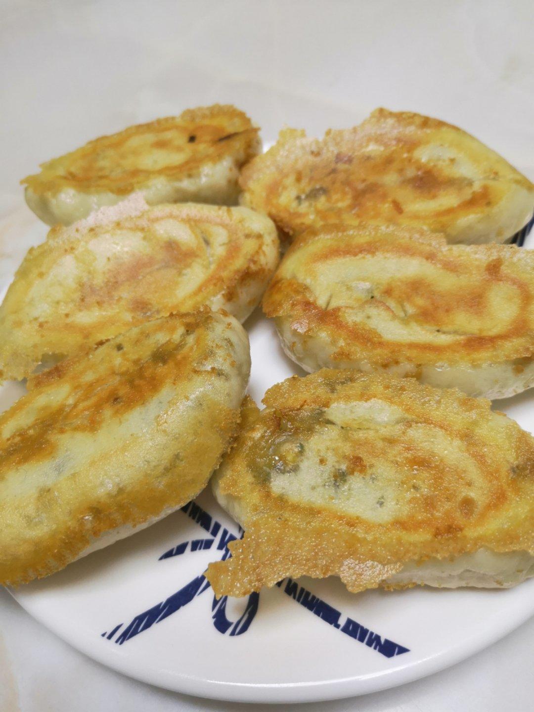 水煎包（韭菜）Fried Dumplings