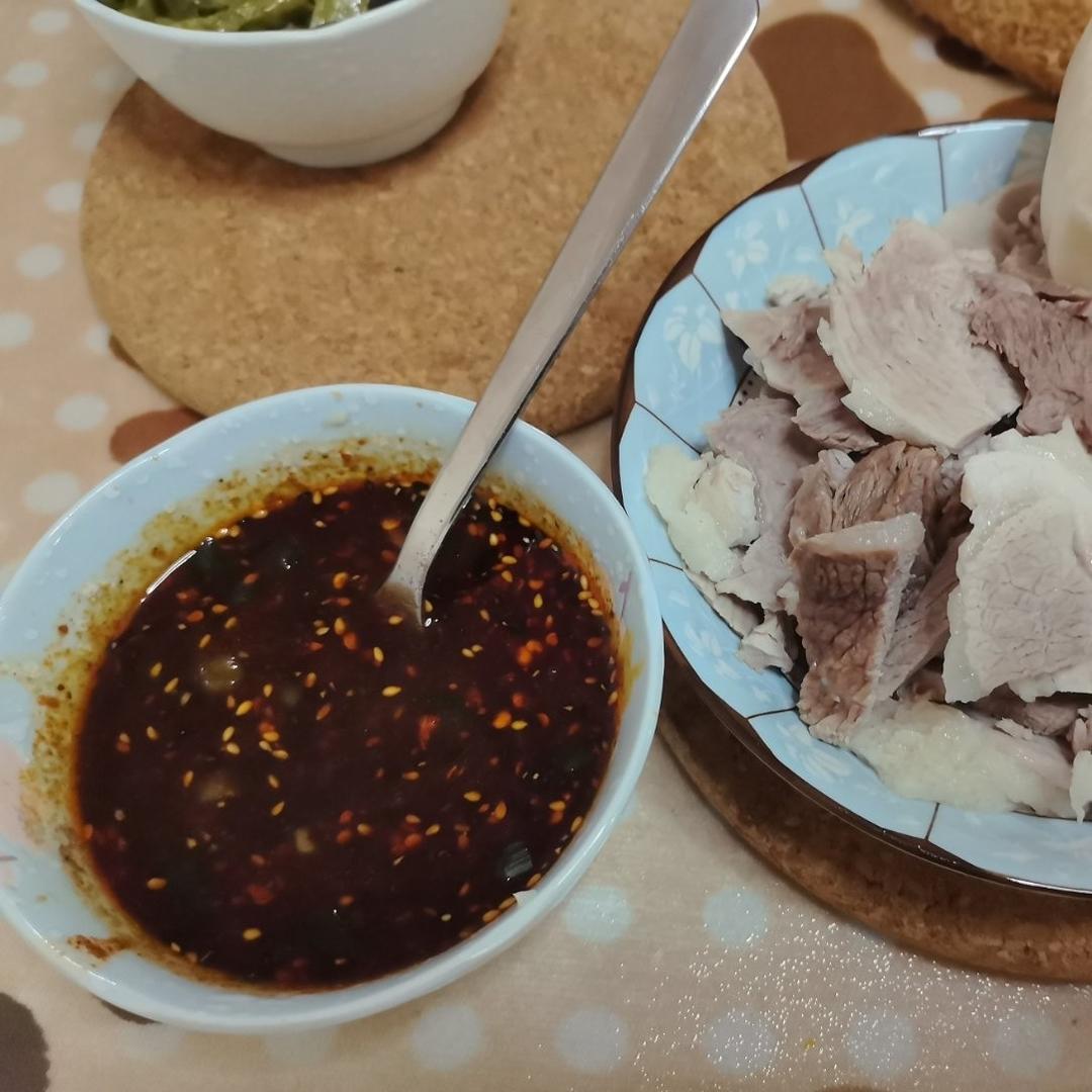一锅出有肉有菜有汤！！这懒人水煮肉是真香