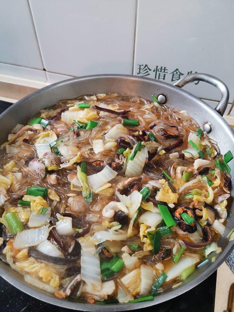 海鲜焖冬粉