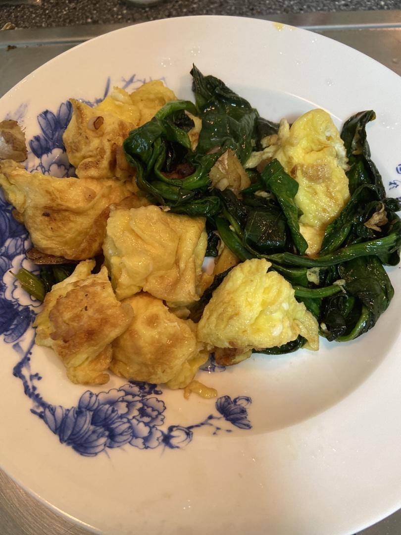 菠菜炒鸡蛋，补铁补钙，快手家常菜。