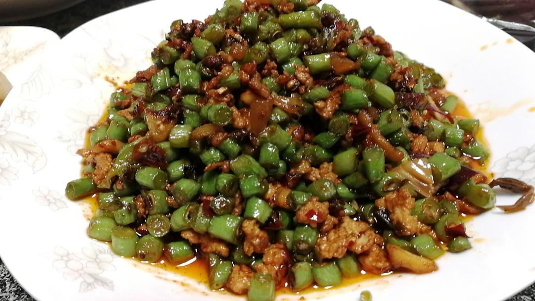 肉沫豆角下饭菜