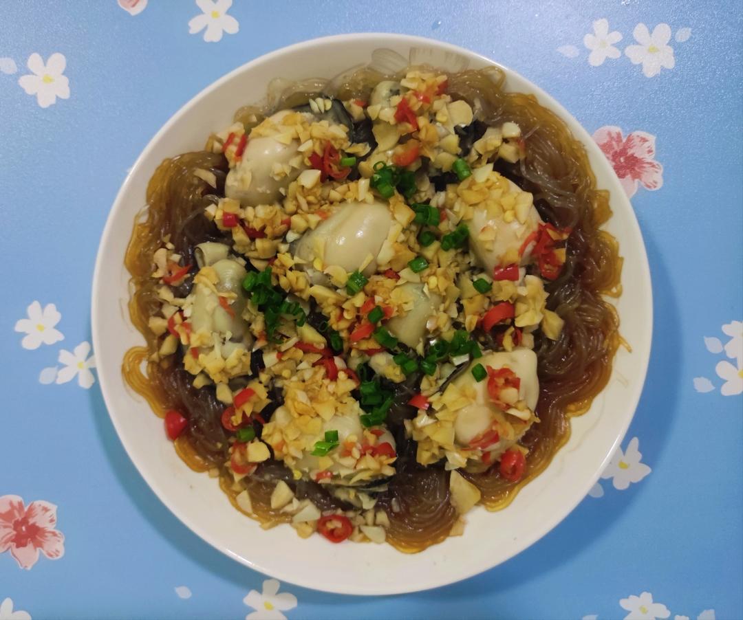 隔壁邻居闻到都馋哭了的生蚝粉丝煲