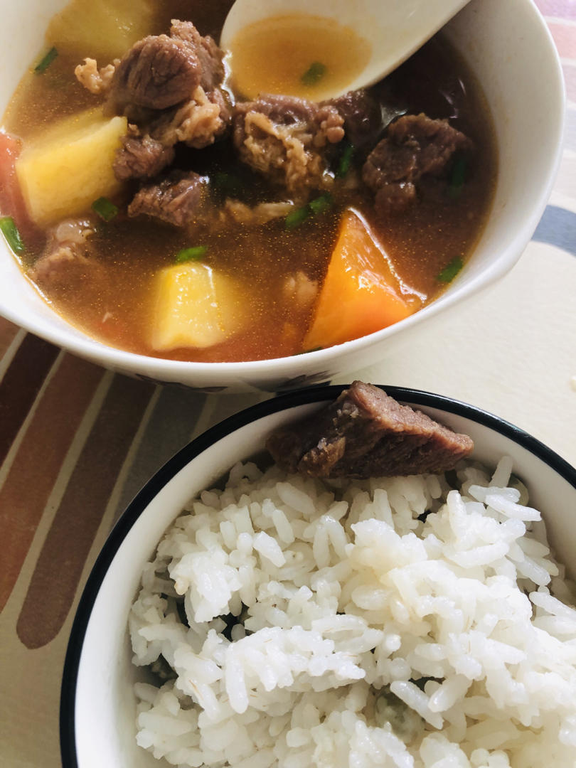 西红柿炖牛腩（牛肉）