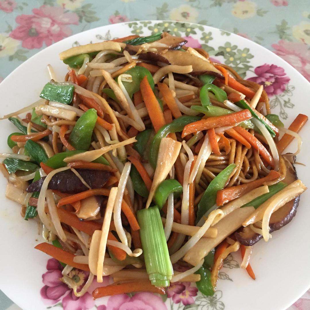 少油条条分明的炒面