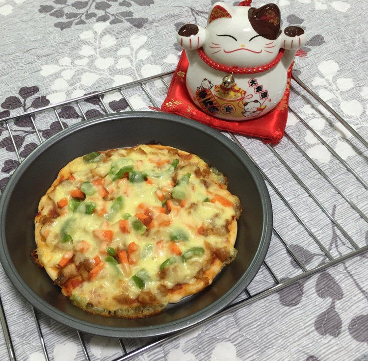 蘑菇火腿心花边比萨