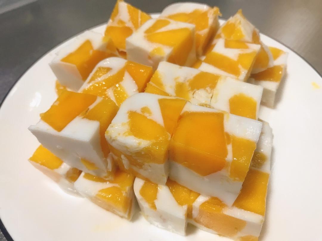 草莓芒果椰奶冻