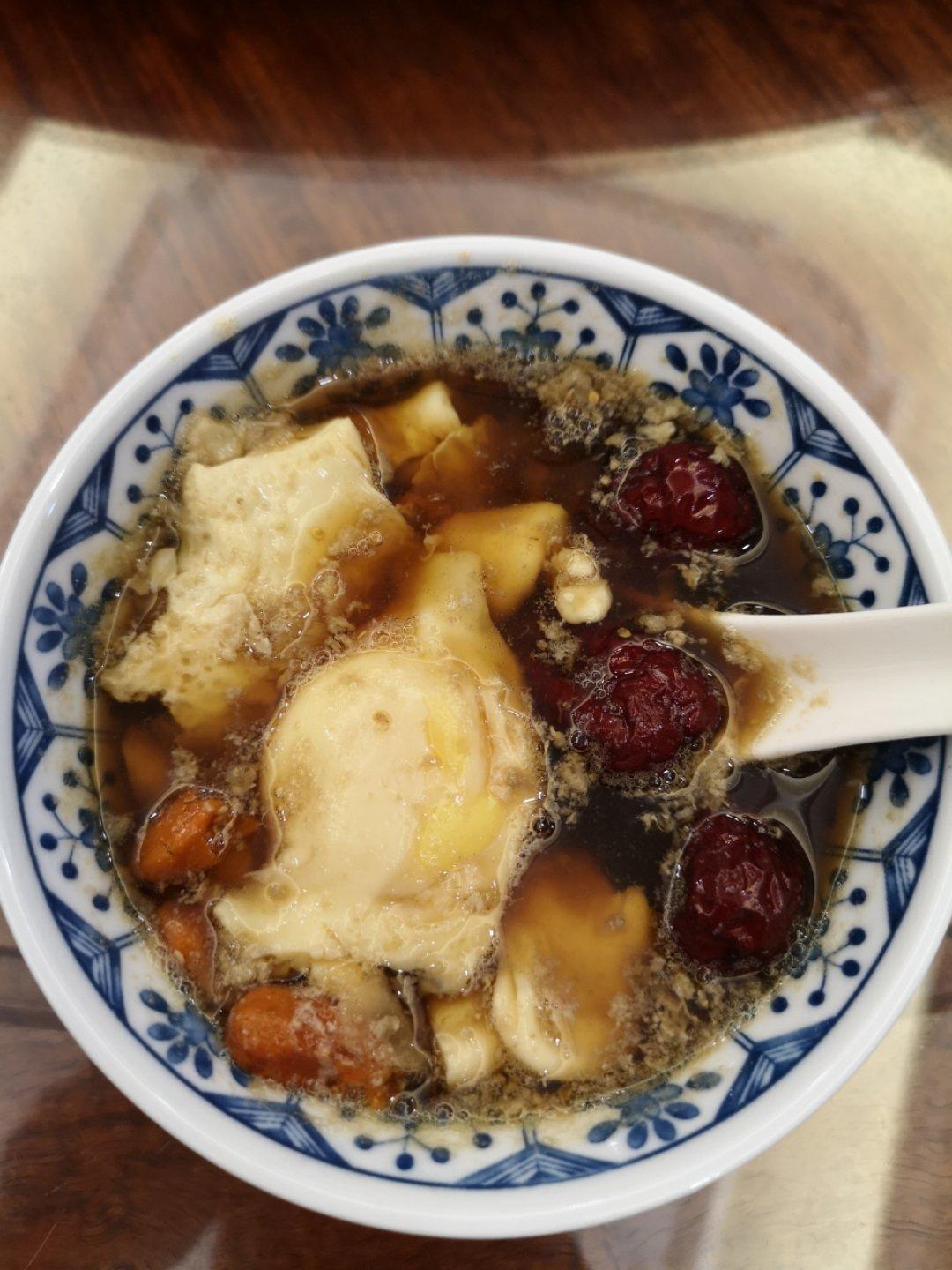 红枣桂圆当归鸡蛋羹【经后补益气血食谱】