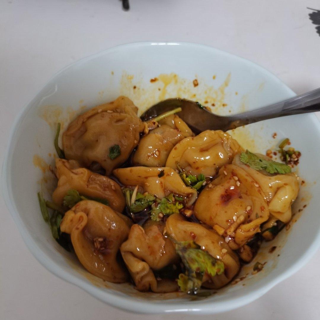 5分钟搞定‼️百吃不厌💥超开胃的酸辣饺子