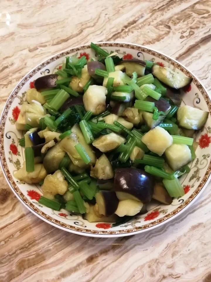 香芹拌茄泥（无油素）