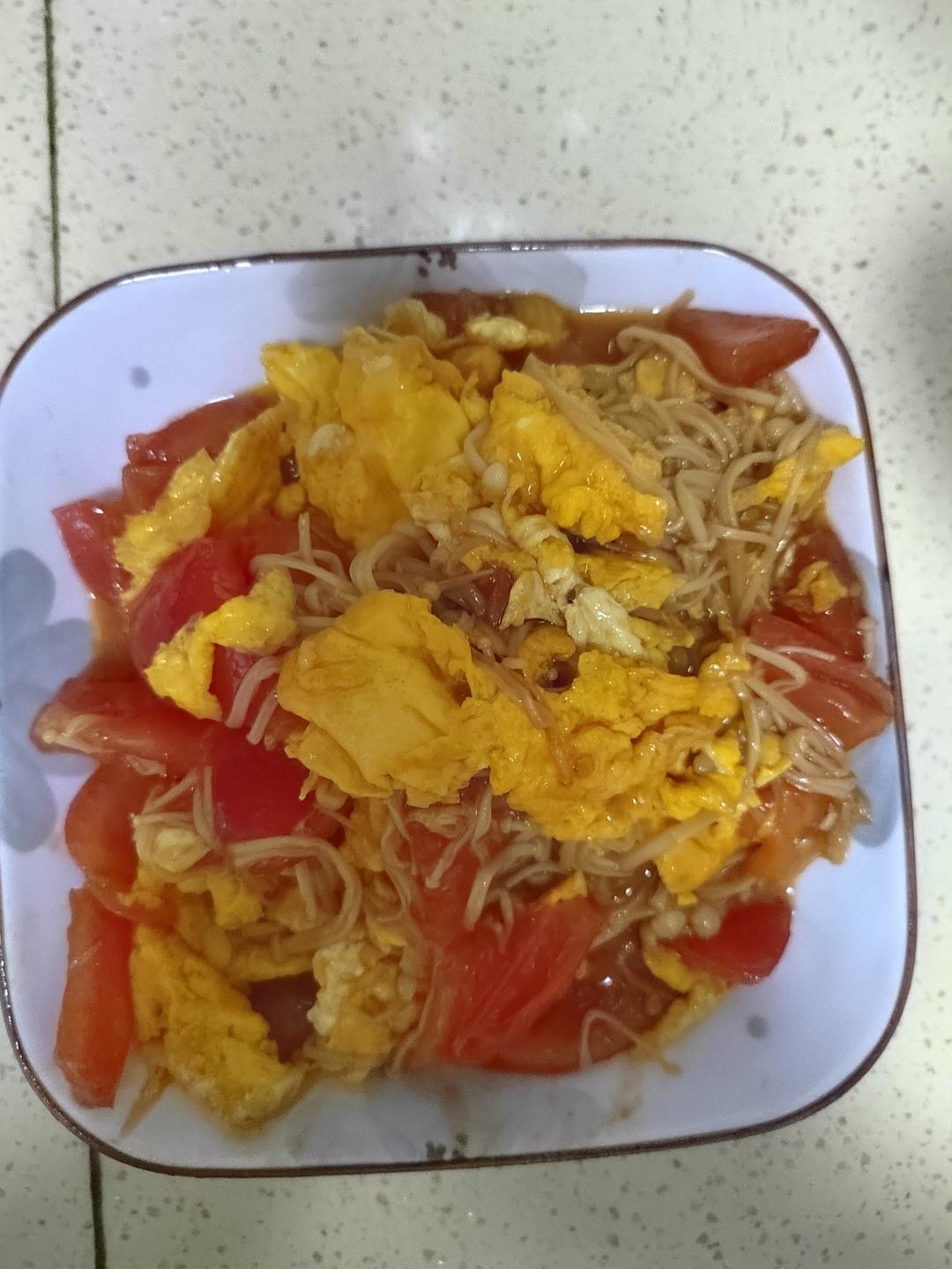 西红柿金针菇炒鸡蛋