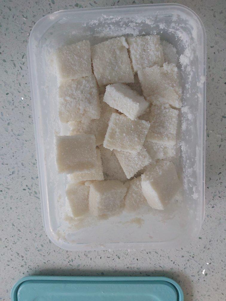 完胜85‘C的牛奶椰蓉小方