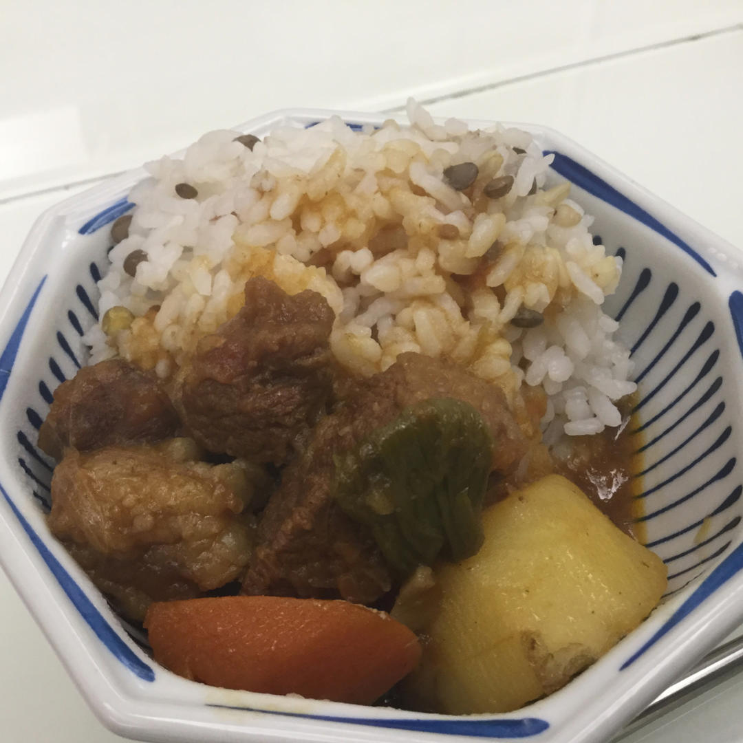 番茄土豆炖牛腩