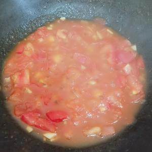 满满番茄味的玉米土豆排骨汤的做法 步骤3