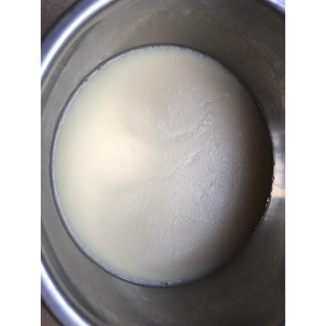 牛奶蒸蛋