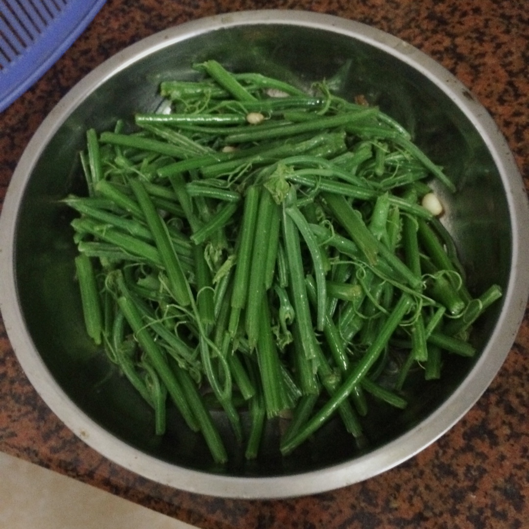 圈住you做的蒜蓉炒龙须菜