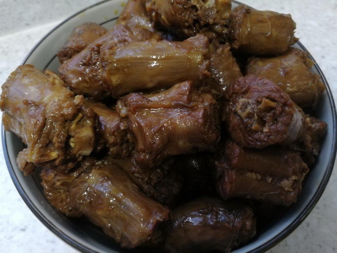 麻辣鸭脖