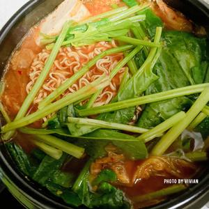 韩式泡菜拉面汤的做法 步骤7