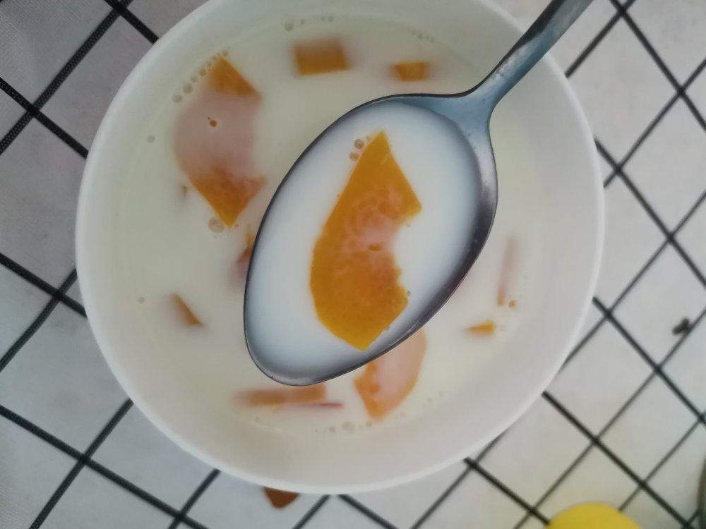 【木瓜牛奶炖桃胶】
