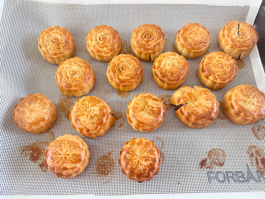 广式月饼，万能皮配方，馅料随意换，配方50克月饼可做16个