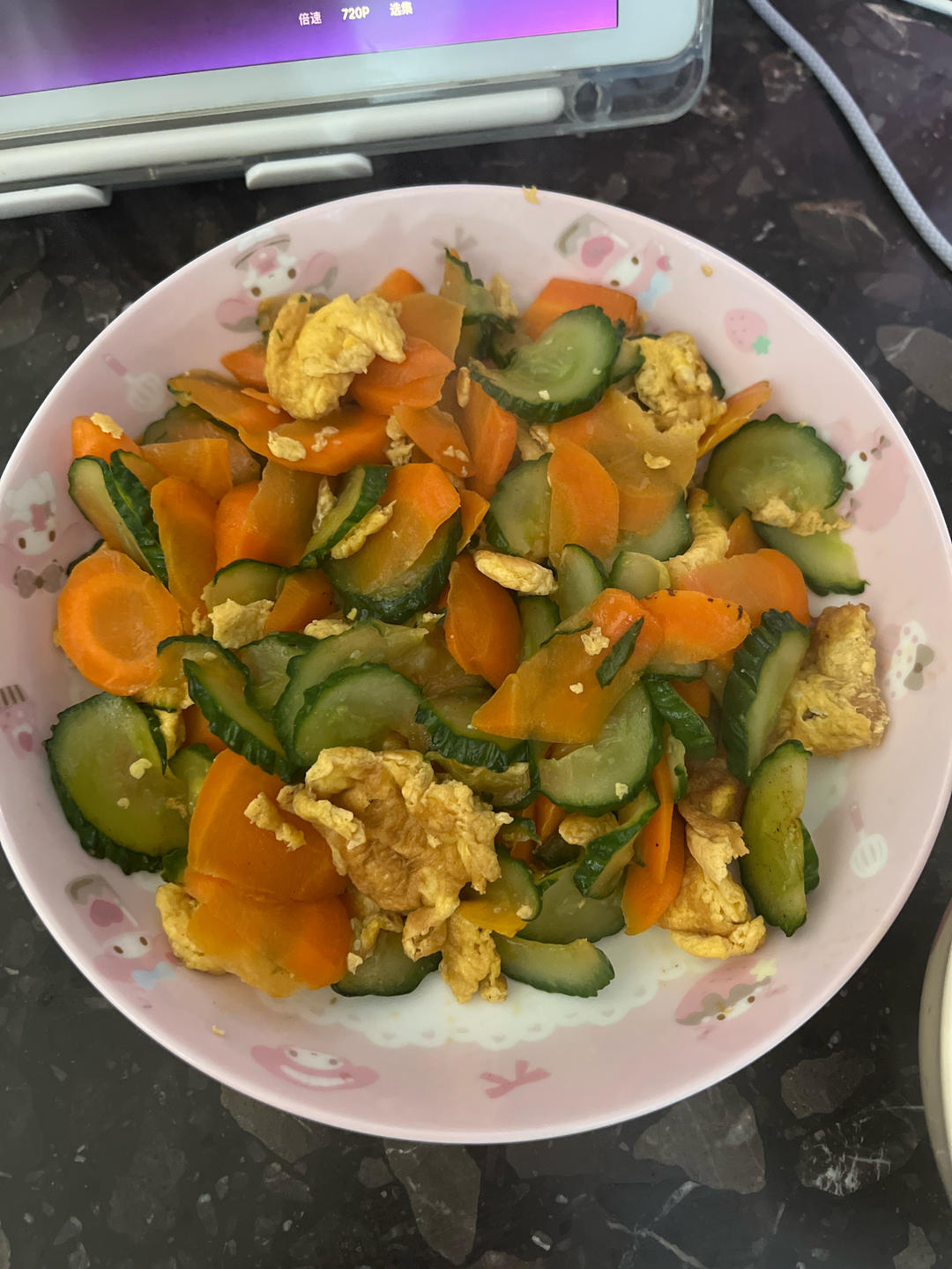 黄瓜胡萝卜炒鸡蛋