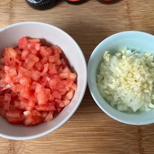 番茄烩鸡胸的做法 步骤2