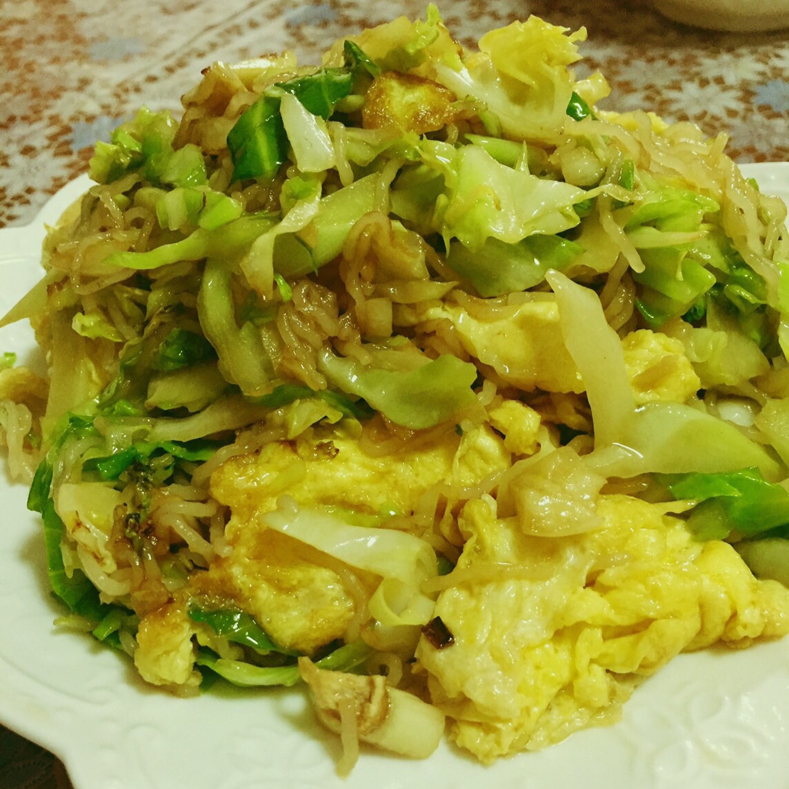 包菜粉丝炒鸡蛋