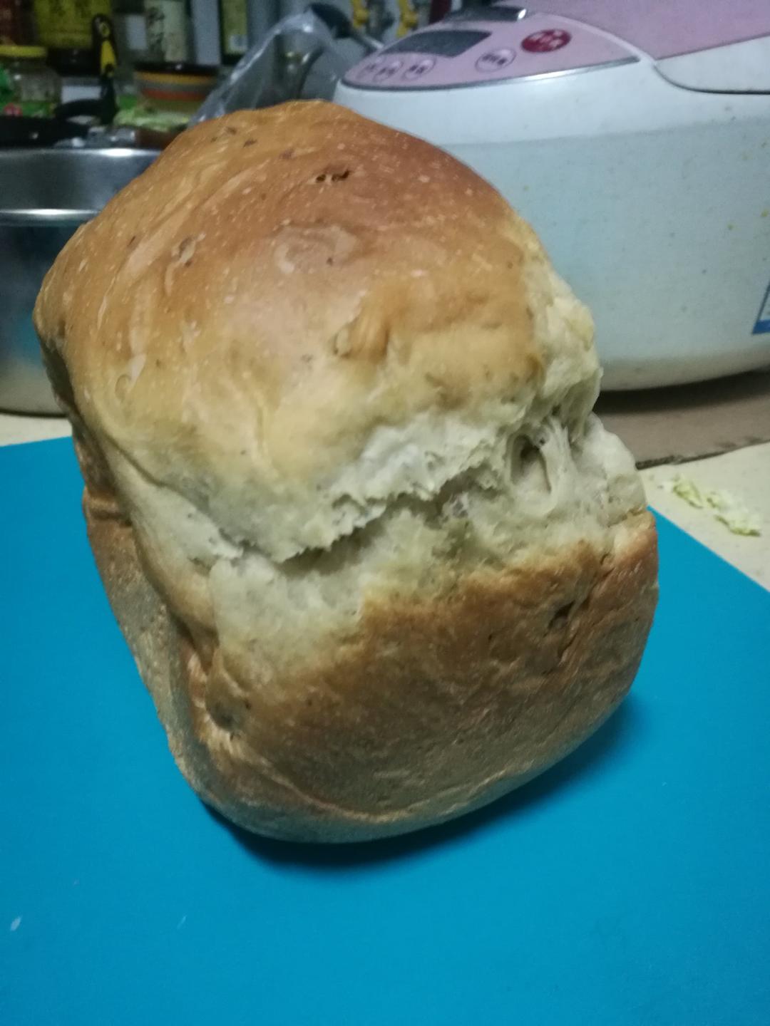 面包机版的百搭（坚果、水果干）吐司