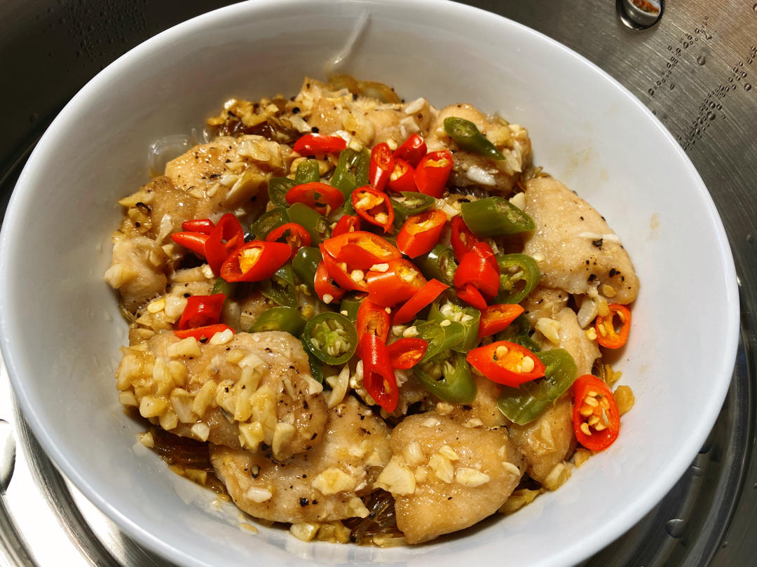 港华美食教程——清蒸粉丝巴沙鱼